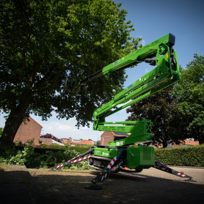 20m Hinowa spinhoogwerker bomensnoeien Nijmegen juni 2021 3