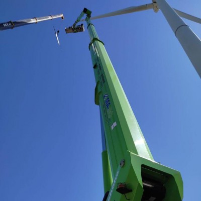 72m vrachtwagenhoogwerker montage windmolen Zeewolde juni 2021 3 v2